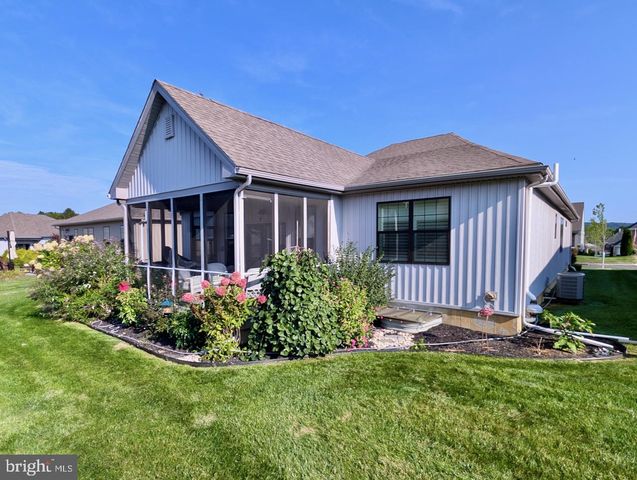 4139 CLEARBROOK RD, Emmaus, PA 18049