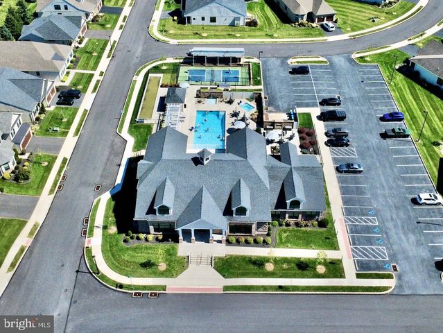 4139 CLEARBROOK RD, Emmaus, PA 18049