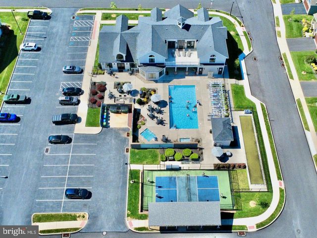 4139 CLEARBROOK RD, Emmaus, PA 18049