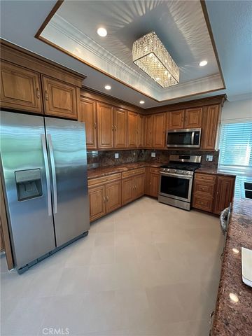 1734 N Yurok, Orange, CA 92867