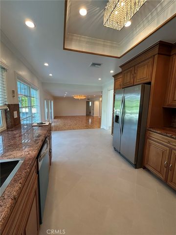 1734 N Yurok, Orange, CA 92867