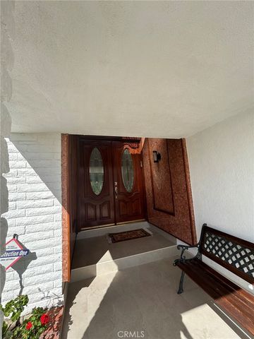 1734 N Yurok, Orange, CA 92867