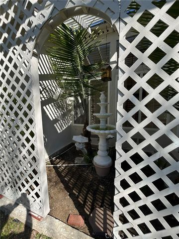 1734 N Yurok, Orange, CA 92867