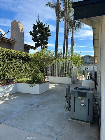 1734 N Yurok, Orange, CA 92867