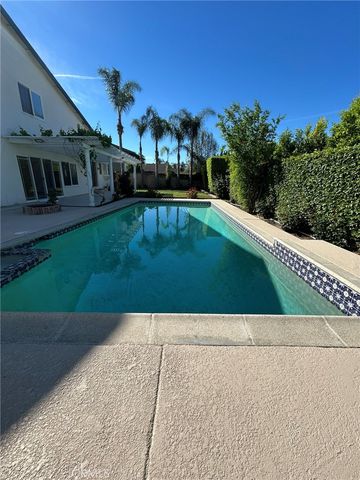 1734 N Yurok, Orange, CA 92867