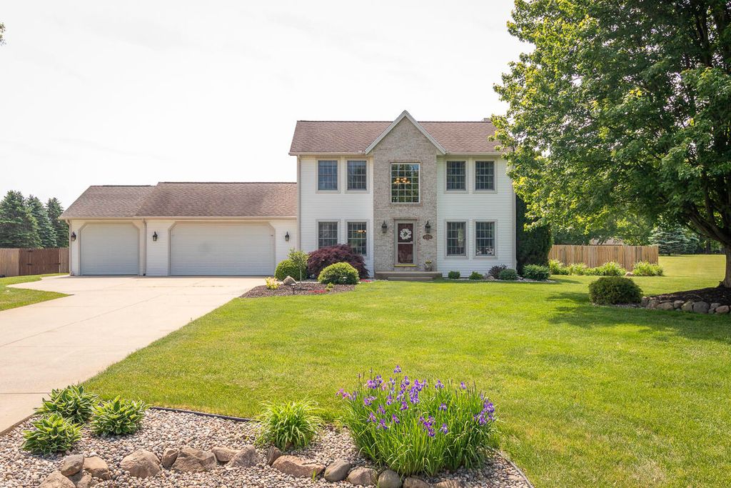 47679 Woodfield Circle, Mattawan, MI 49071