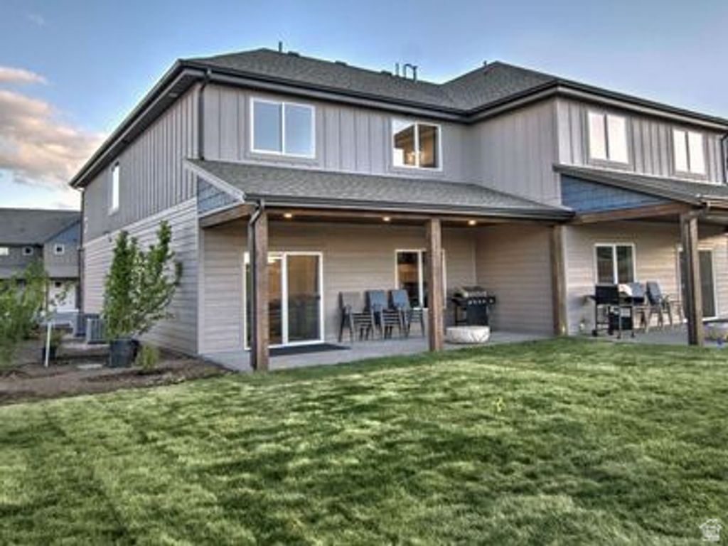 Image 11 of property listing at 140 W 150 S, Garden City, UT 84028