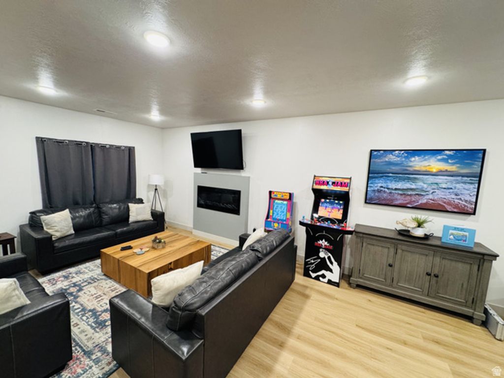 Image 3 of property listing at 140 W 150 S, Garden City, UT 84028