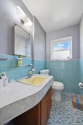 8565 Potomac Street, Center Line, MI 48015