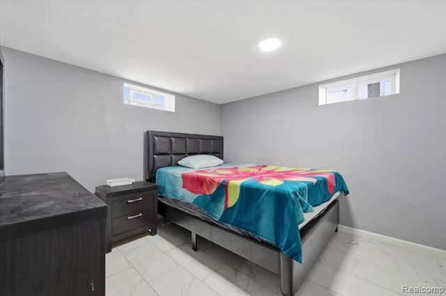 8565 Potomac Street, Center Line, MI 48015