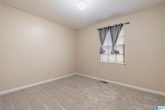 1152 OAK CREEK TRAIL NE, Pinson, AL 35215
