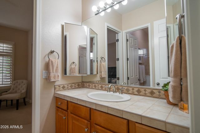 14221 S 2ND Street, Phoenix, AZ 85048