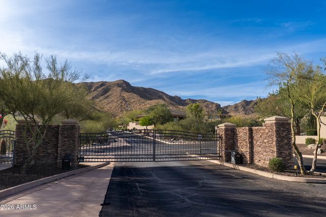 14221 S 2ND Street, Phoenix, AZ 85048