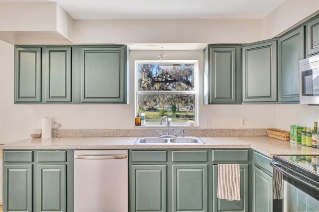 4111 E KNIGHTS GRIFFIN ROAD, Plant City, FL 33565