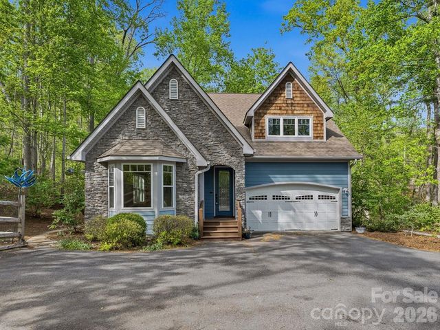 17 Bohemian Lane, Asheville, NC 28805
