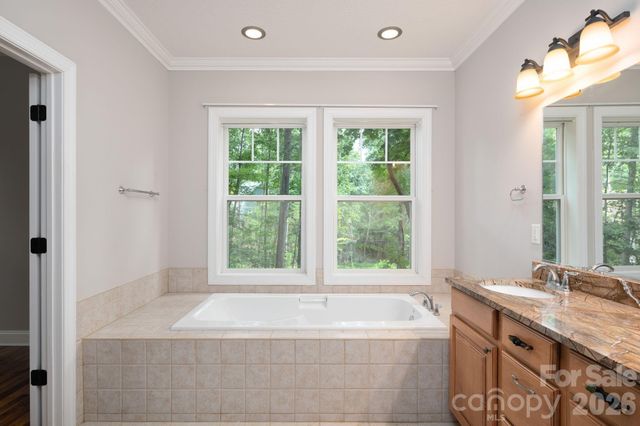 17 Bohemian Lane, Asheville, NC 28805