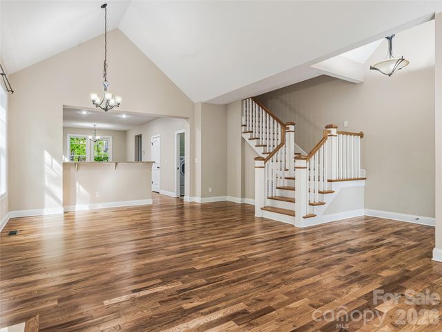 17 Bohemian Lane, Asheville, NC 28805