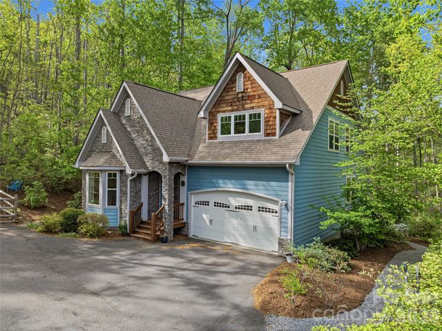 17 Bohemian Lane, Asheville, NC 28805