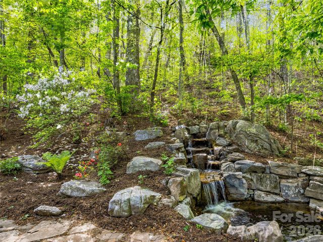 17 Bohemian Lane, Asheville, NC 28805