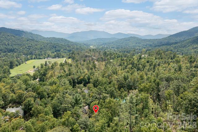 17 Bohemian Lane, Asheville, NC 28805