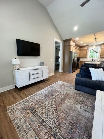 144 Hasty Dr, Lynchburg, TN 37352