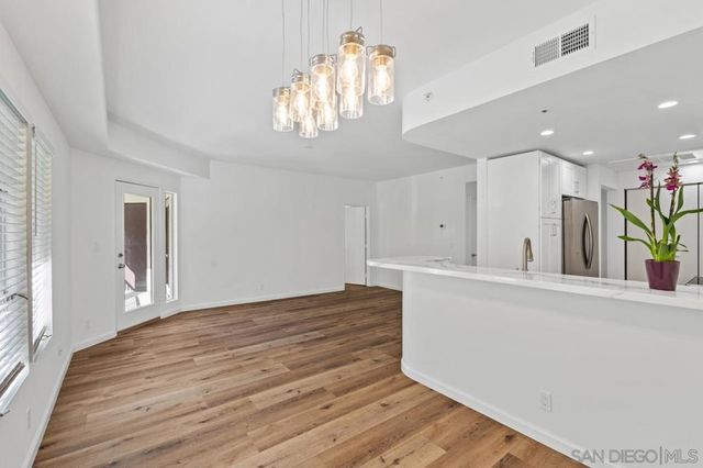 655 Columbia St 108, San Diego, CA 92101