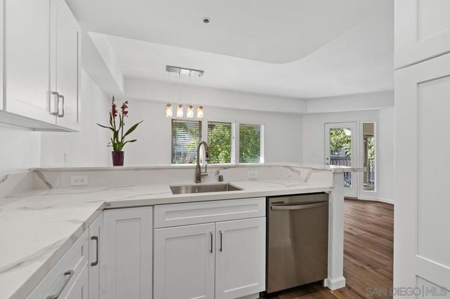 655 Columbia St 108, San Diego, CA 92101