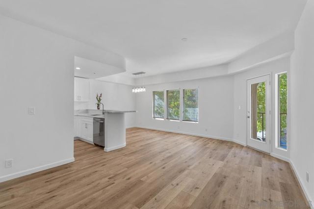 655 Columbia St 108, San Diego, CA 92101