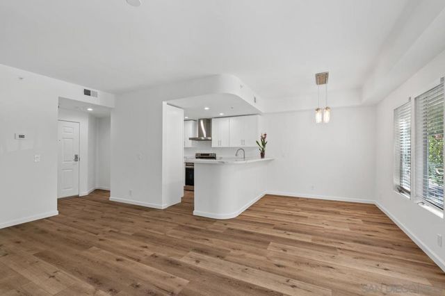 655 Columbia St 108, San Diego, CA 92101