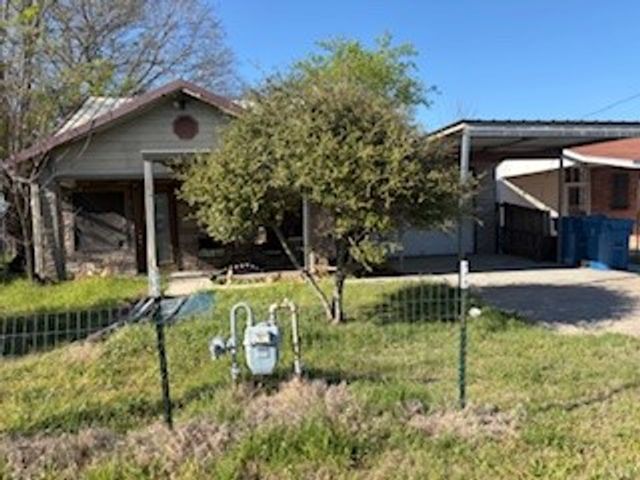 1129 E Palestine Street, Mexia, TX 76667