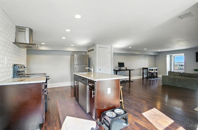 221 W Ninth Street, Cincinnati, OH 45202