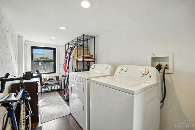 221 W Ninth Street, Cincinnati, OH 45202