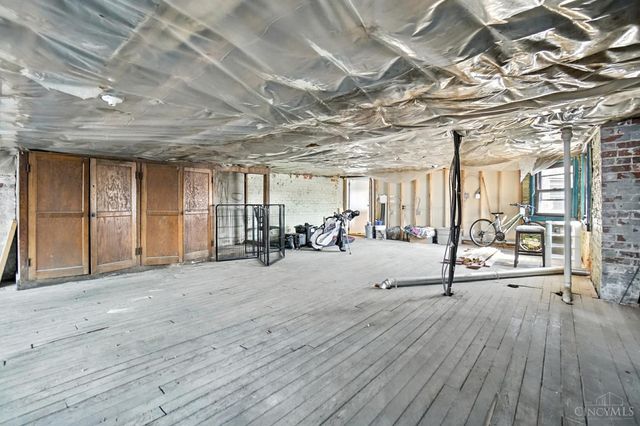 221 W Ninth Street, Cincinnati, OH 45202