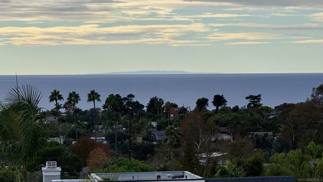 1711 Burgundy Rd., Encinitas, CA 92024