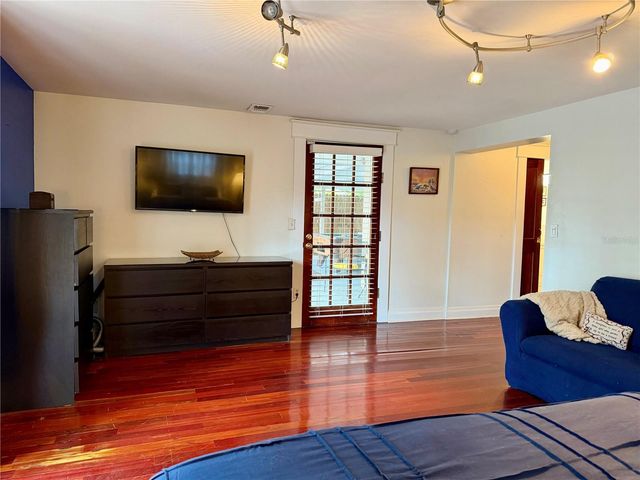 403 W CHELSEA STREET, Tampa, FL 33603