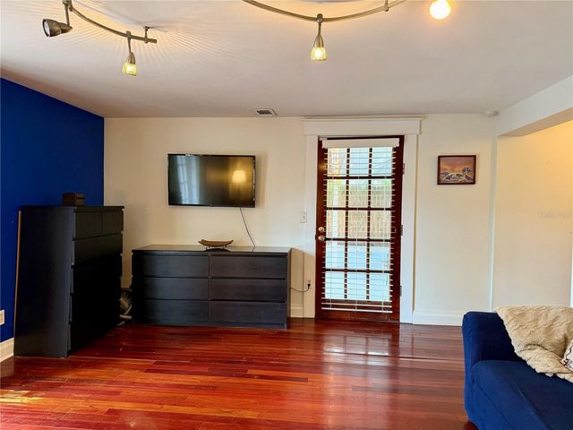 403 W CHELSEA STREET, Tampa, FL 33603