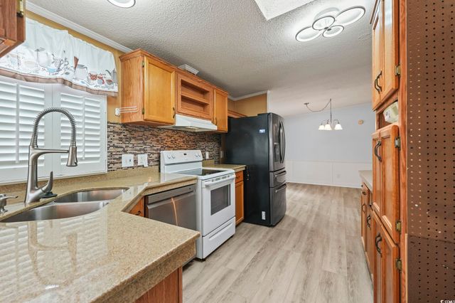 203 Skippers Ct., Little River, SC 29566