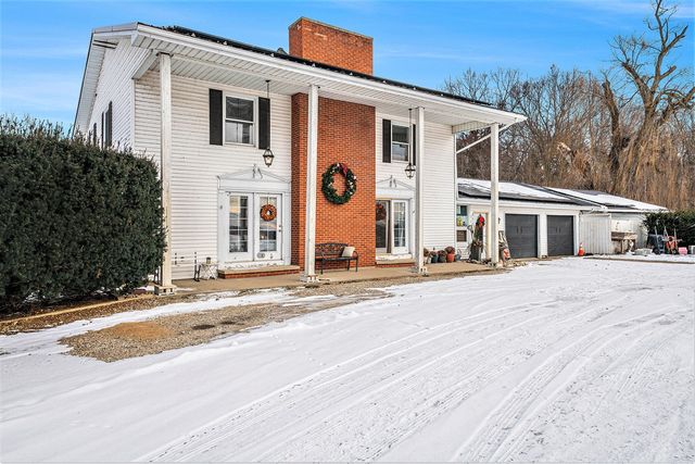 29726 Fawn River Road, Sturgis, MI 49091