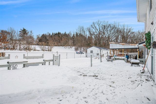 29726 Fawn River Road, Sturgis, MI 49091