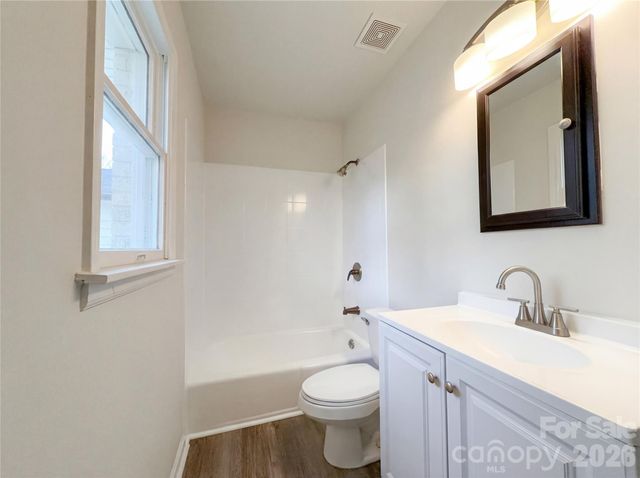 3695 Lake Shore Road S, Denver, NC 28037