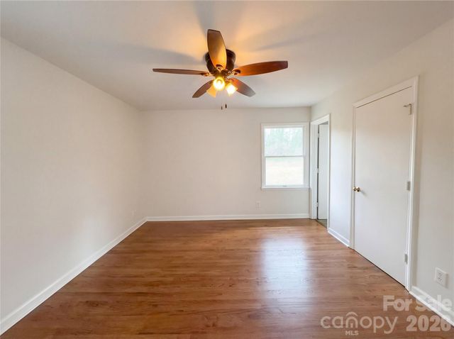 3695 Lake Shore Road S, Denver, NC 28037