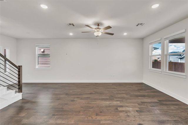 15607 Ellinger DR, Austin, TX 78728