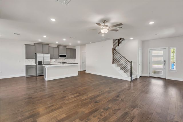 15607 Ellinger DR, Austin, TX 78728
