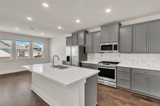 15607 Ellinger DR, Austin, TX 78728