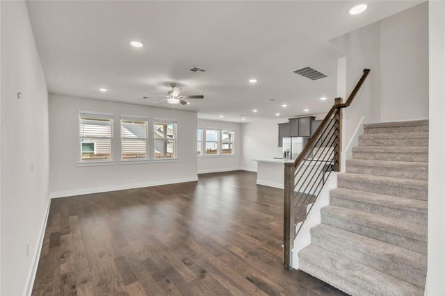 15607 Ellinger DR, Austin, TX 78728
