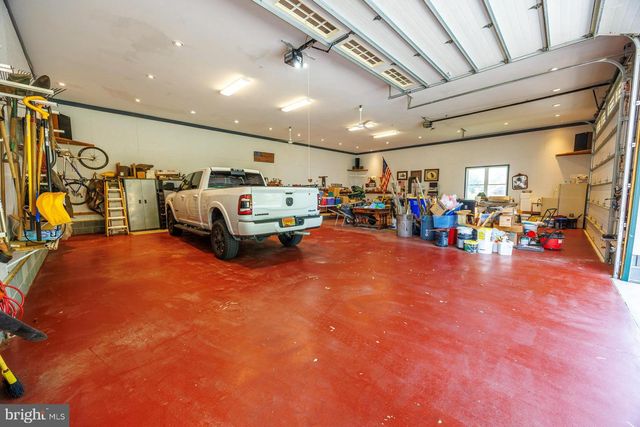 2208 HORNS POINT RD, Cambridge, MD 21613