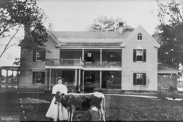 2208 HORNS POINT RD, Cambridge, MD 21613