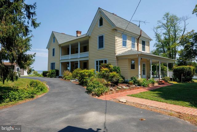 2208 HORNS POINT RD, Cambridge, MD 21613
