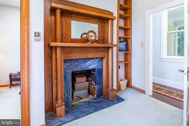 2208 HORNS POINT RD, Cambridge, MD 21613