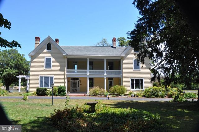 2208 HORNS POINT RD, Cambridge, MD 21613